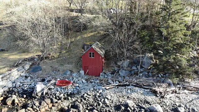 Simadalsvegen, naust — bilde 3