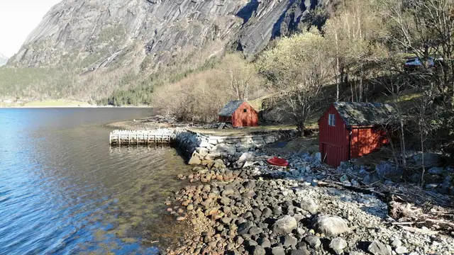 Simadalsvegen, naust — bilde 4