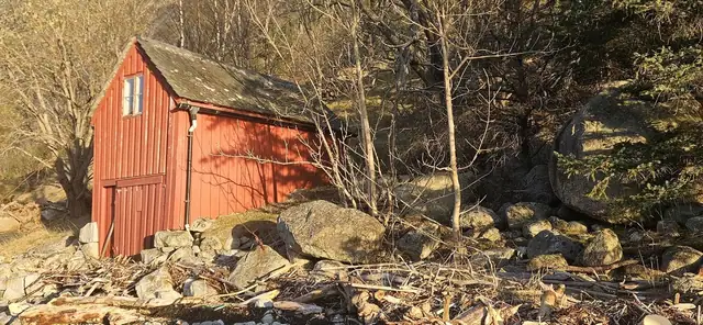 Simadalsvegen, naust — bilde 6