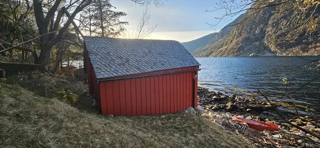 Simadalsvegen, naust — bilde 9