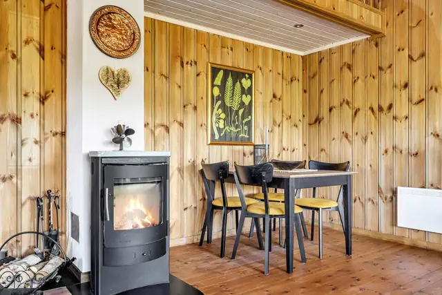 - Herlig peis som skaper hygge og gir god varme på kalde vinterdager -