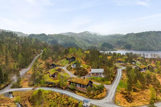 Holsetevegen 219, Strandebarm